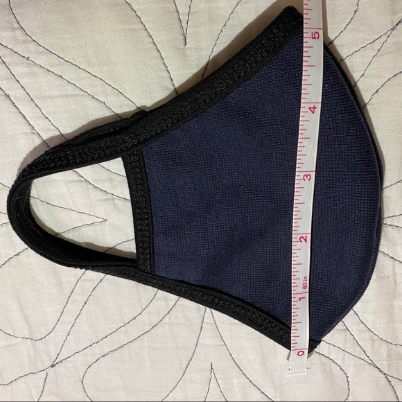 Reversible 2 layered quality mask - Picture 5 of 8